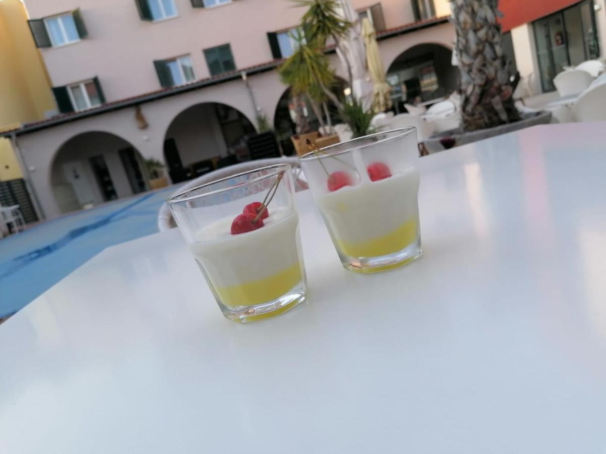 Hotel Borovnik Tisno Buitenkant foto