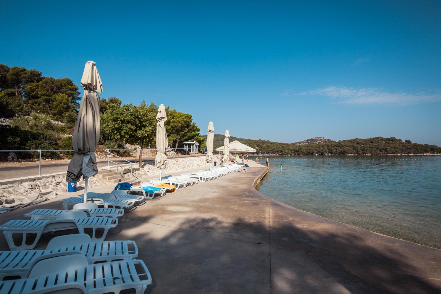 Hotel Borovnik Tisno Buitenkant foto