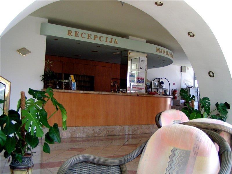 Hotel Borovnik Tisno Buitenkant foto